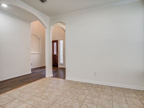 5th image of 1324 Nacona Dr