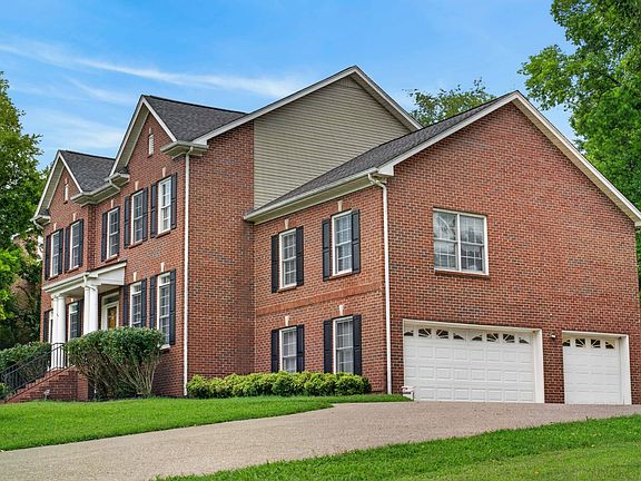 3rd image of 110 Shorecrest Cir