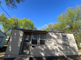 11 Lincoln Cir, Junction City, KS 66441