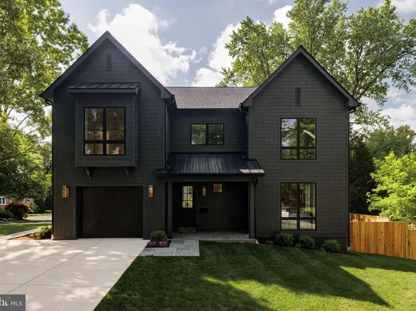 3400 Coquelin Ter, Chevy Chase, MD 20815
