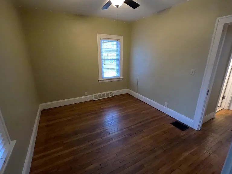 1652 Hillcrest Rd #2 — Photo 13