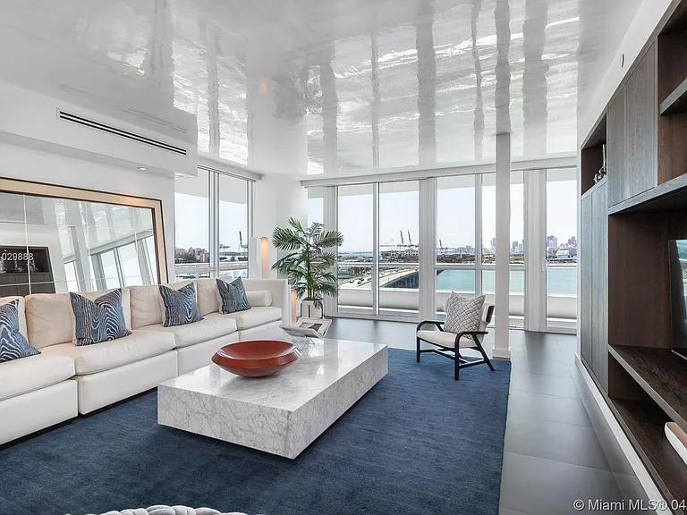 540 West Ave #9 — Photo 4