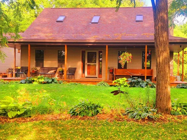 8331 Community Road, Belleville, WI 53508