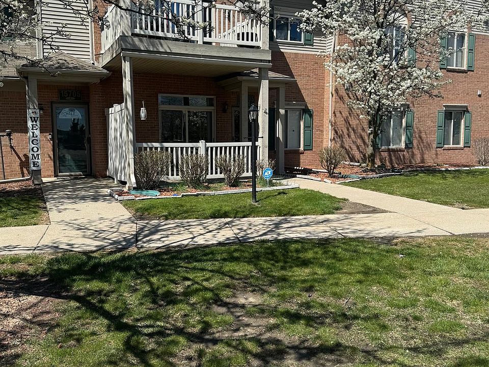 1st image of 15705 Parkway Ln APT 1