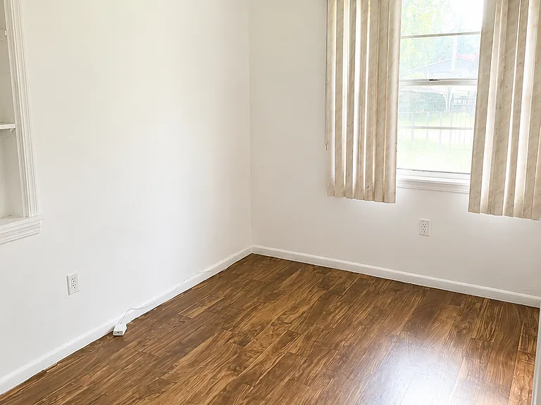 6432 Armco St — Photo 14