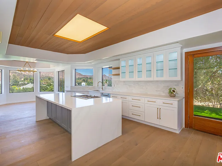 5109 Lakeview Canyon Rd — Photo 8