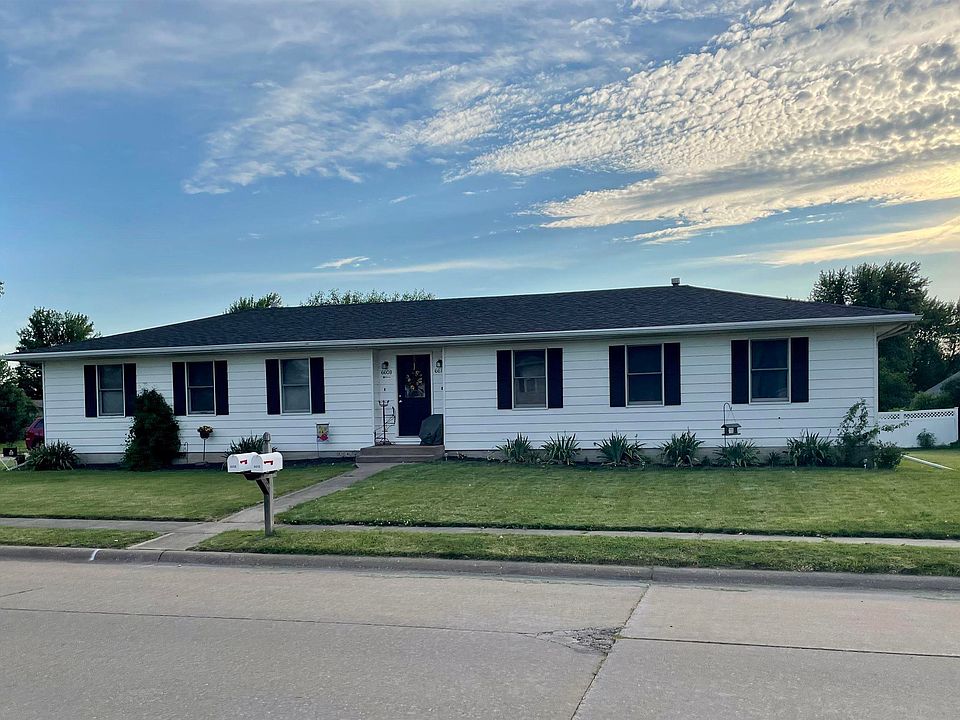 6610 Hillandale Rd, Davenport, IA 52806 Zillow