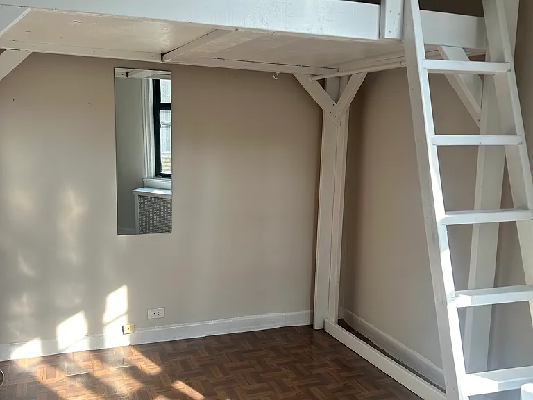 949 W End Ave #D — Photo 2