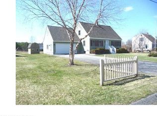 30 Cathedral Oaks Dr, Biddeford, ME 04005