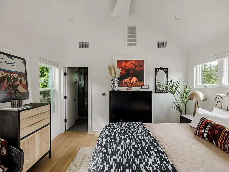 43 Lynn St — Photo 18