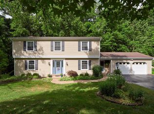 12824 Huntercreek Rd, Saint Louis, MO 63131