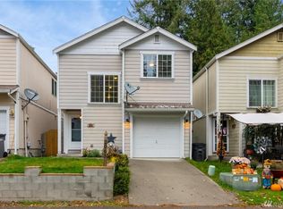 2065 NE Green Glen Ln, Bremerton, WA 98311