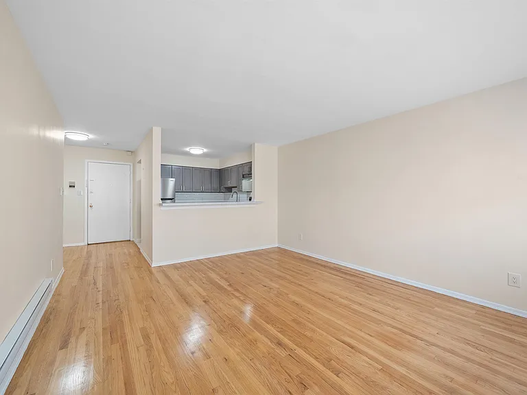 34 E 32nd St #C5 — Photo 7
