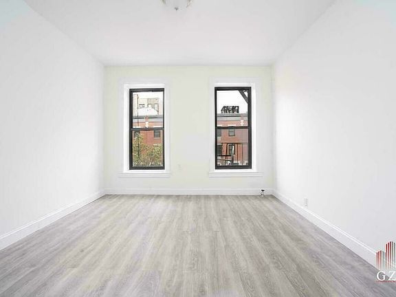 3rd image of 216 E 111th St APT 3R