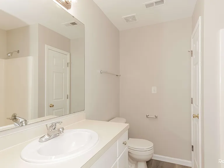 1100 Marietta St — Photo 11