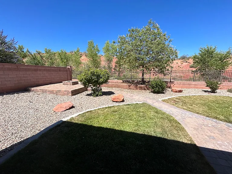 2094 N Red Mountain Rd — Photo 25