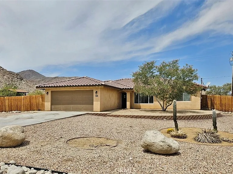 7064 Eucalyptus Ave — Photo 1