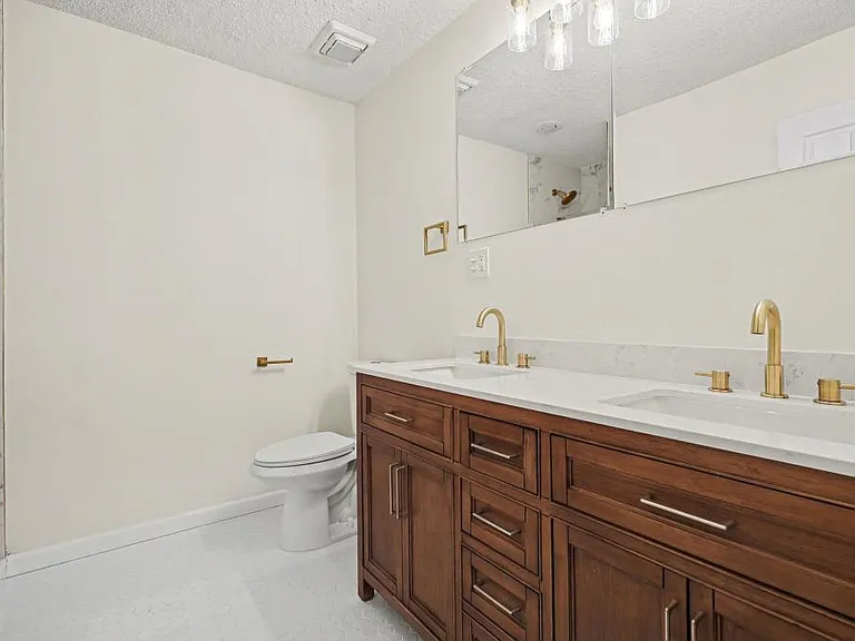 3709 NE Grant St — Photo 11