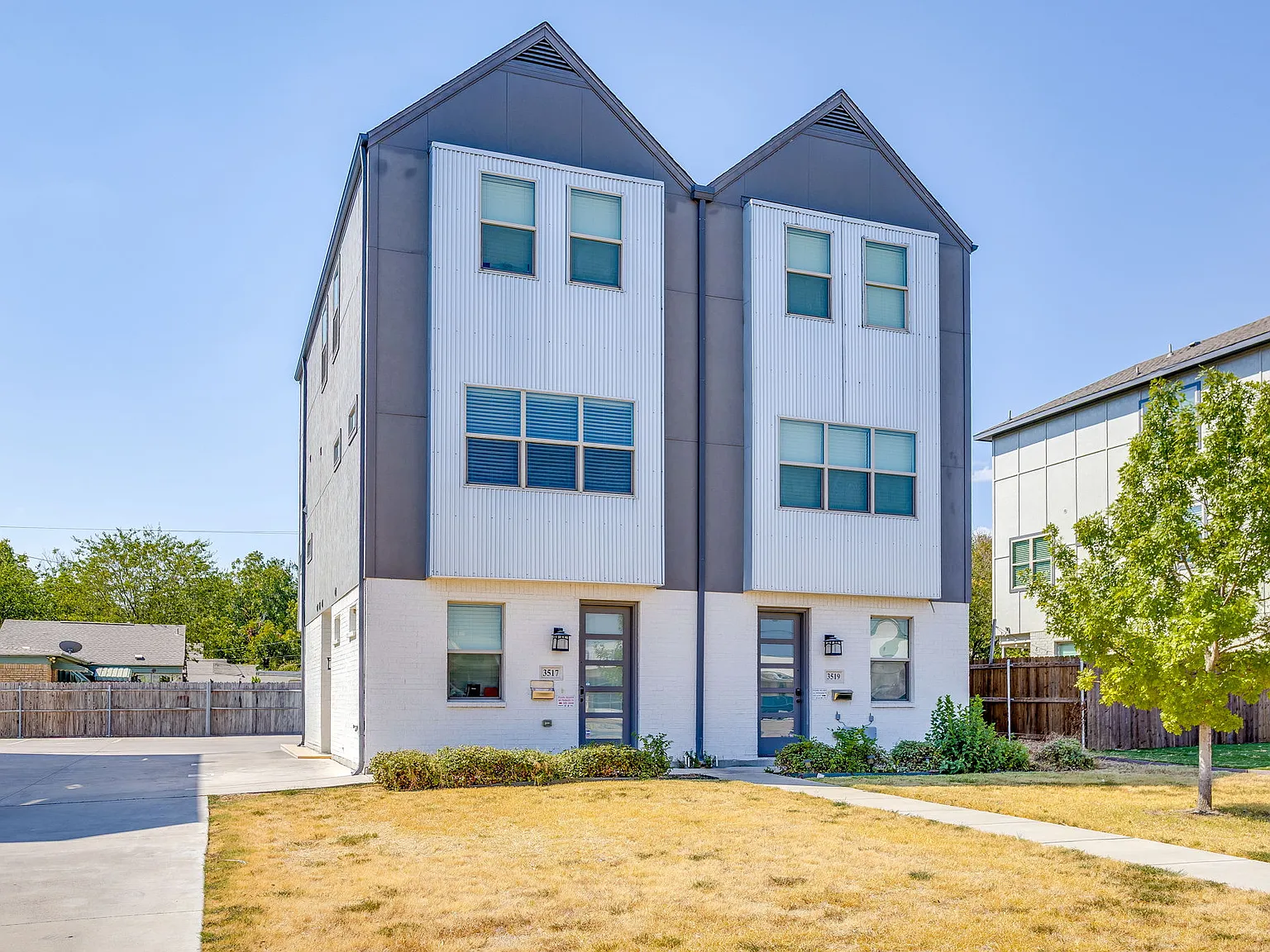 3519 S Hills Ave — Photo 3