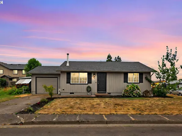 311 W F St, Creswell, OR 97426