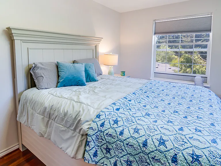 5529 NE Voyage Ave — Photo 36