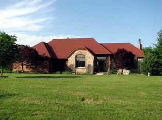 642 E 1950th Rd, Baldwin City, KS 66006