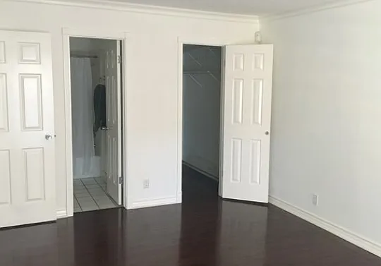 1741 Granville Ave #110 — Photo 7