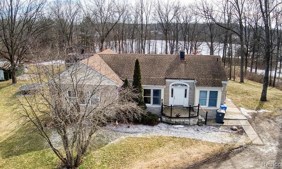 2150 E Coon Lake Rd, Howell, MI 48843 Zillow