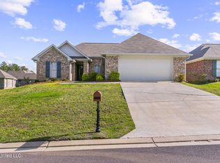 1530 Arcadia Ln, Brandon, MS 39042