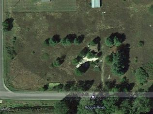 4245 E 110th St, Grant, MI 49327