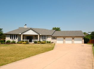 3509 Blandford Ave, New Lenox, IL 60451