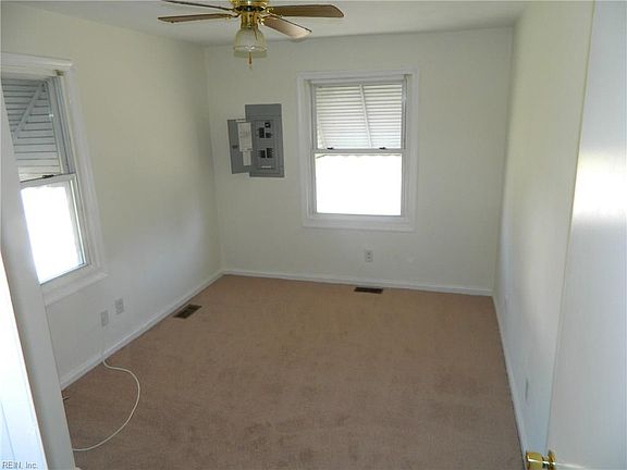 5th image of 3101 Knox St