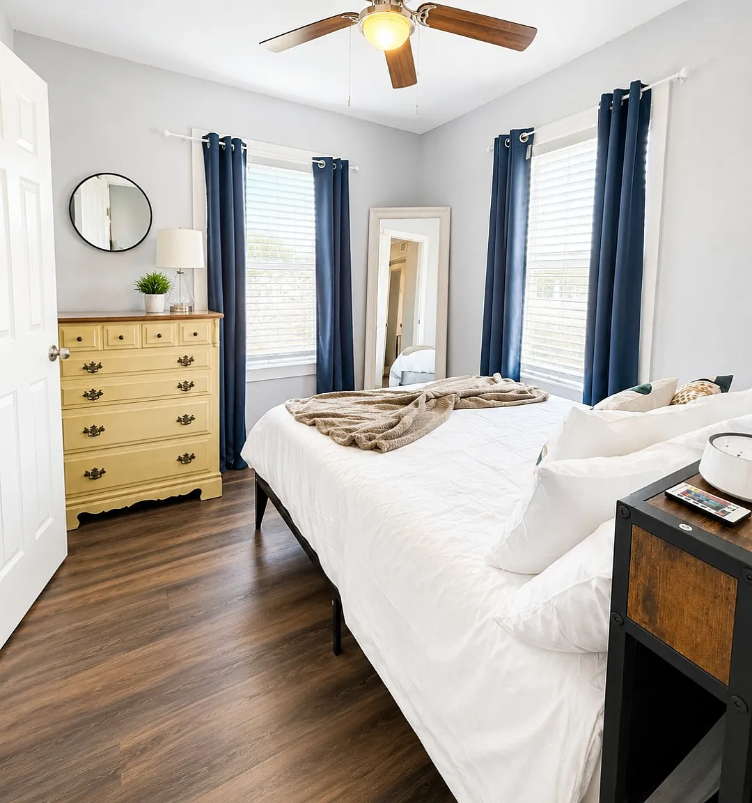 2 bed, $2,200 — Photo 4