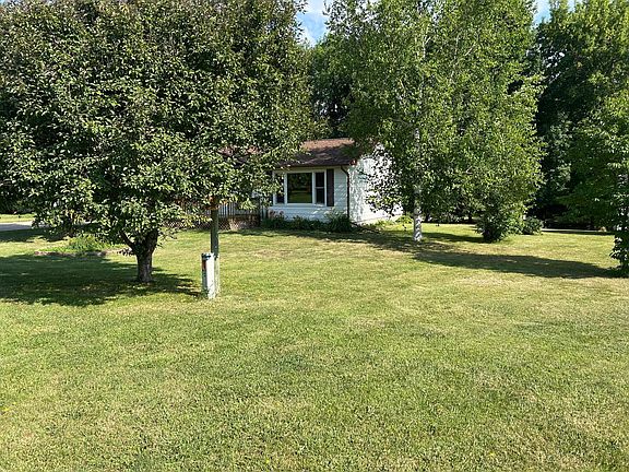 4th image of 305 Lakeview Dr