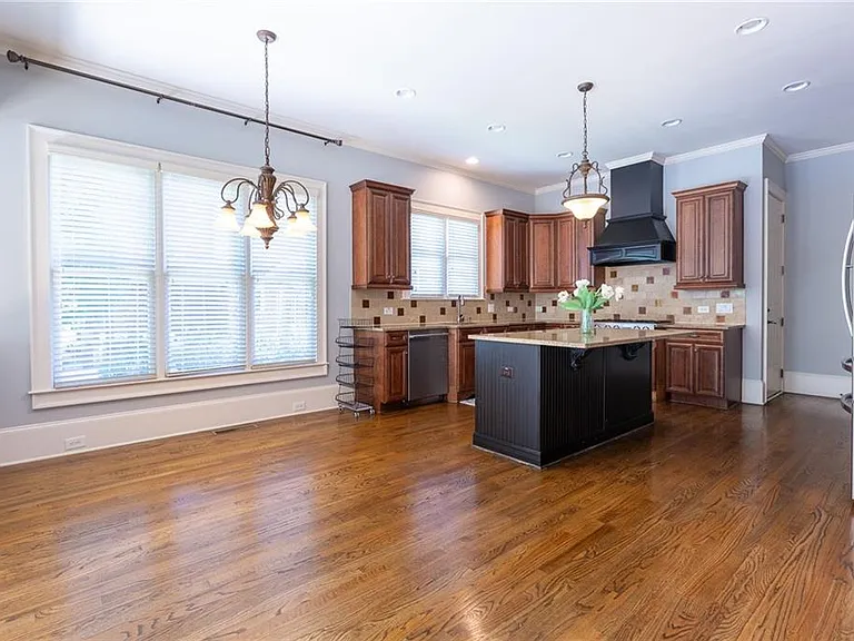 2360 Manor Creek Ct — Photo 20