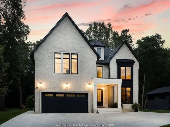 2490 Todd Ln, Lasalle, ON N9H 1K5