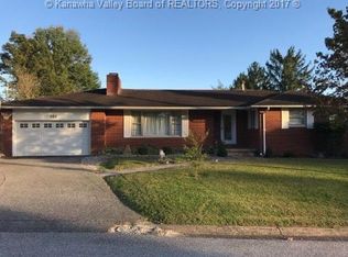 302 Cedar Crest Dr, Ripley, WV 25271