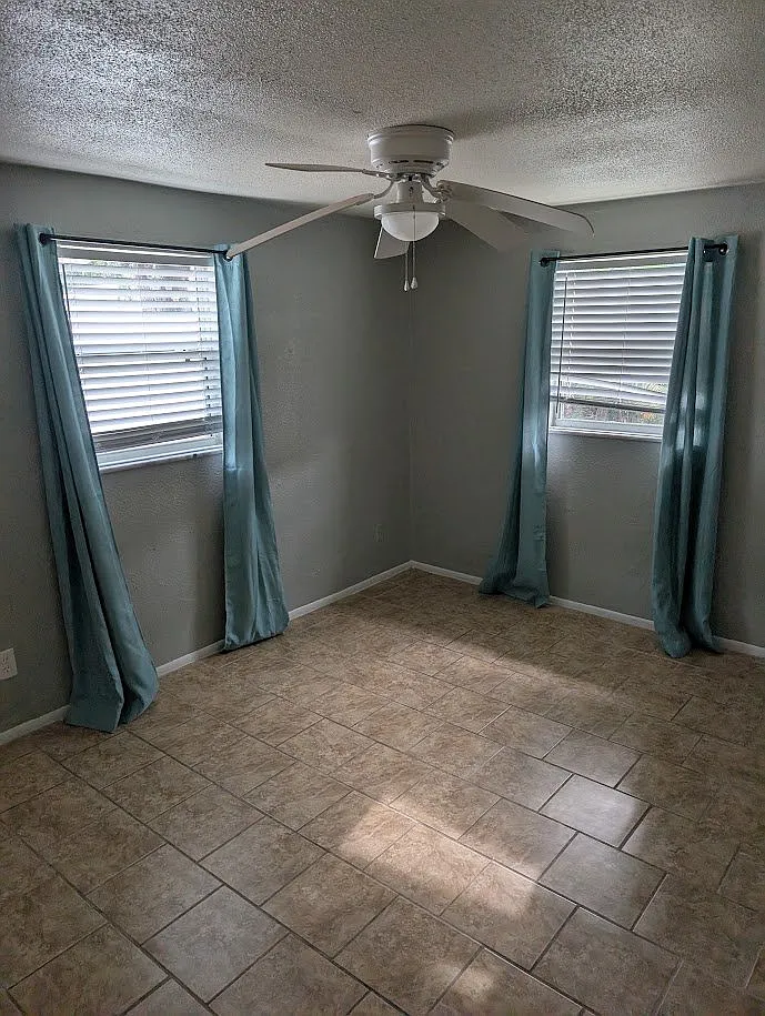 Updated 3 Bedroom Home in the Heart of Dunedin | Golf Cart Friendly | Private Fenced Yard — Photo 4