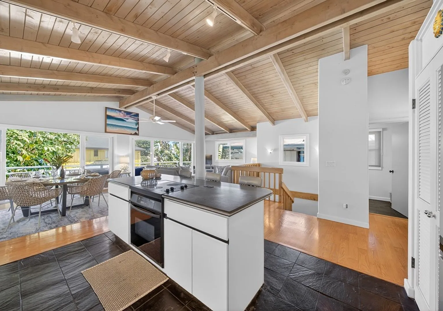 Sunset Beach Hideaway: North Shore Retreat w/ Walk to Beach, Lanais & Ocean Views — Photo 4