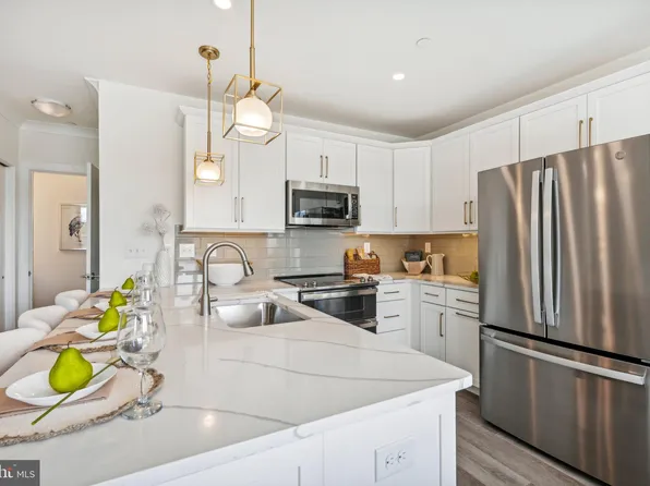 922 Riverplace Dr, Conshohocken, PA 19428