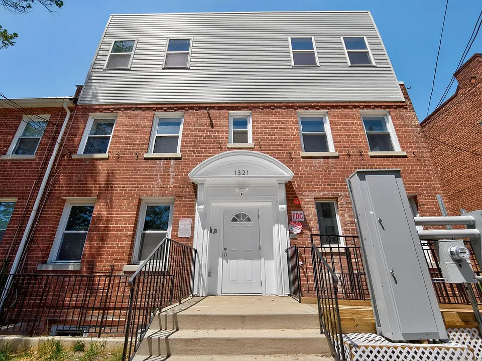 1321 Anacostia Rd SE