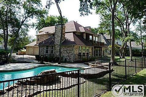1st image of 233 Country Club Dr