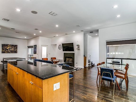 3rd image of 4230 Munger Ave APT C
