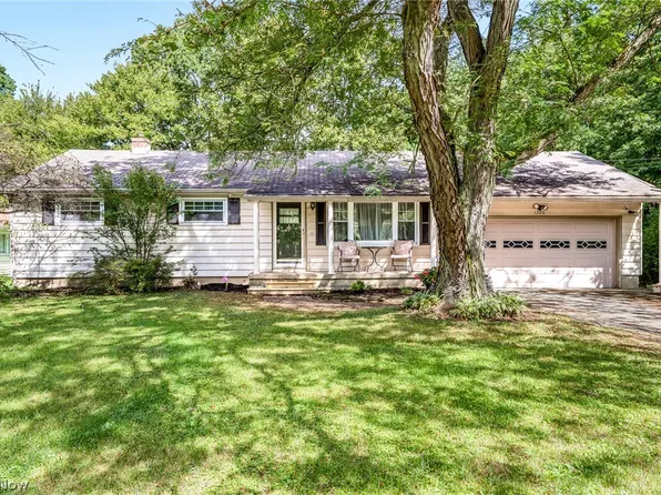 1206 Rose Ave, Girard, OH 44420