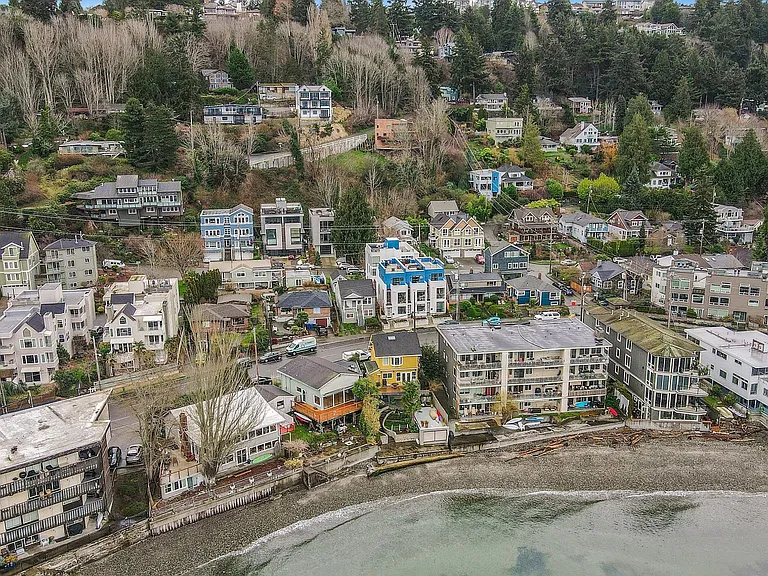 Arial view of the neighborhood.