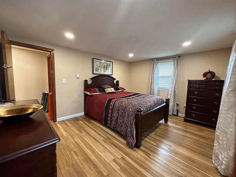 4 Lorraine Ave — Photo 15