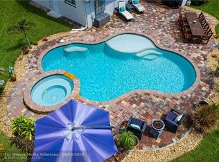 7316 NW 38th Ct, Coral Springs, FL 33065