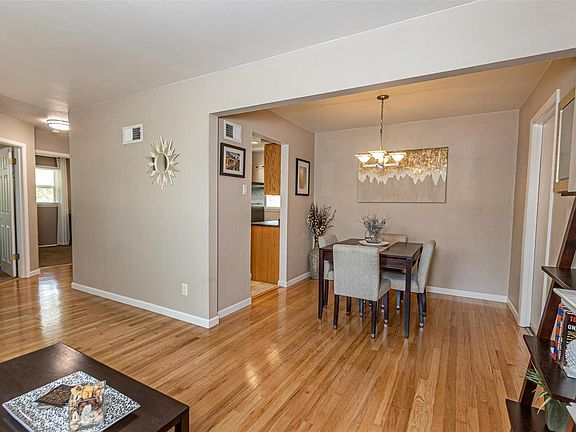 5th image of 3908 Comstock Dr