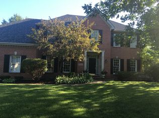 2812 Breckenridge Ln, Naperville, IL 60565