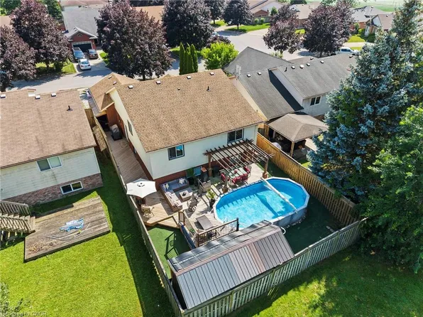 5991 Andrea Dr, Niagara Falls, ON L2H 2Z9